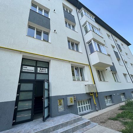 Vert Studio Onesti Zewnętrze zdjęcie